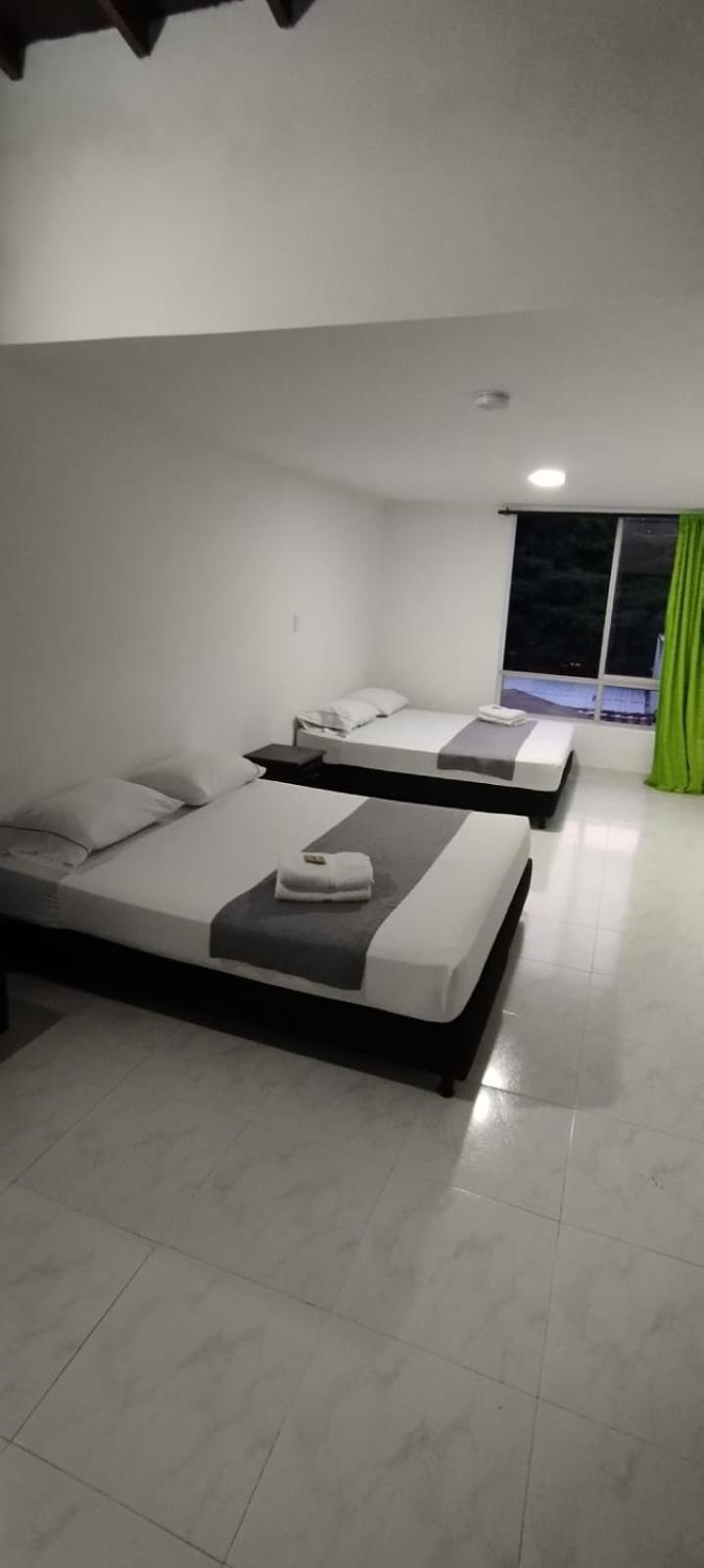 Hotel Paradise Lleras Medellín Exteriér fotografie